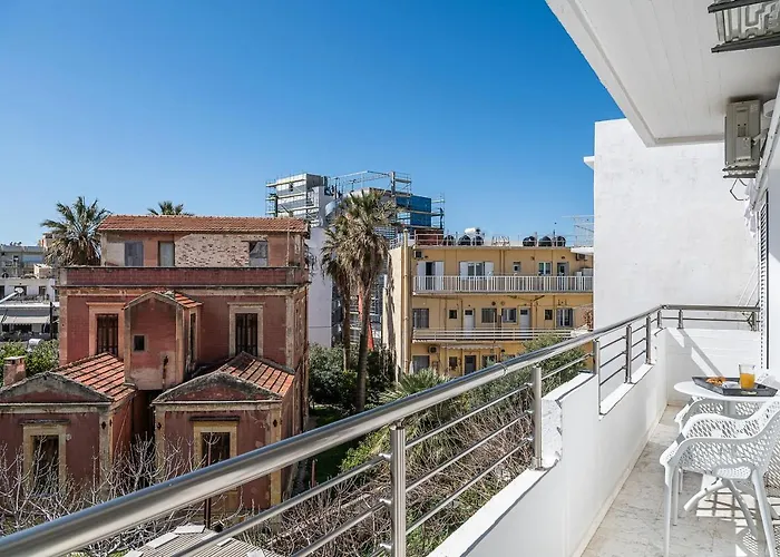 West * Hriszí Aktí Haniá